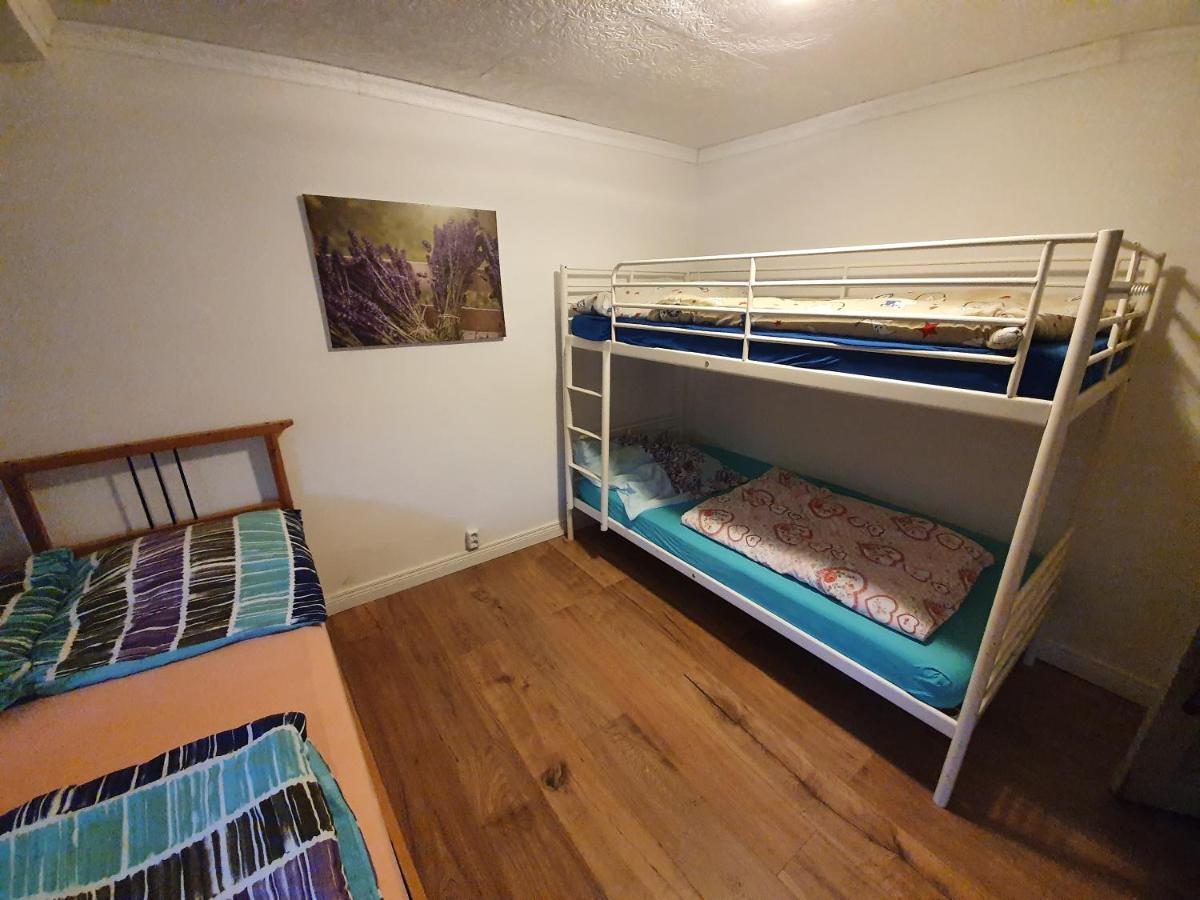 Dachgeschosswohnung In Neumuenster 2 Zimmer Exteriér fotografie